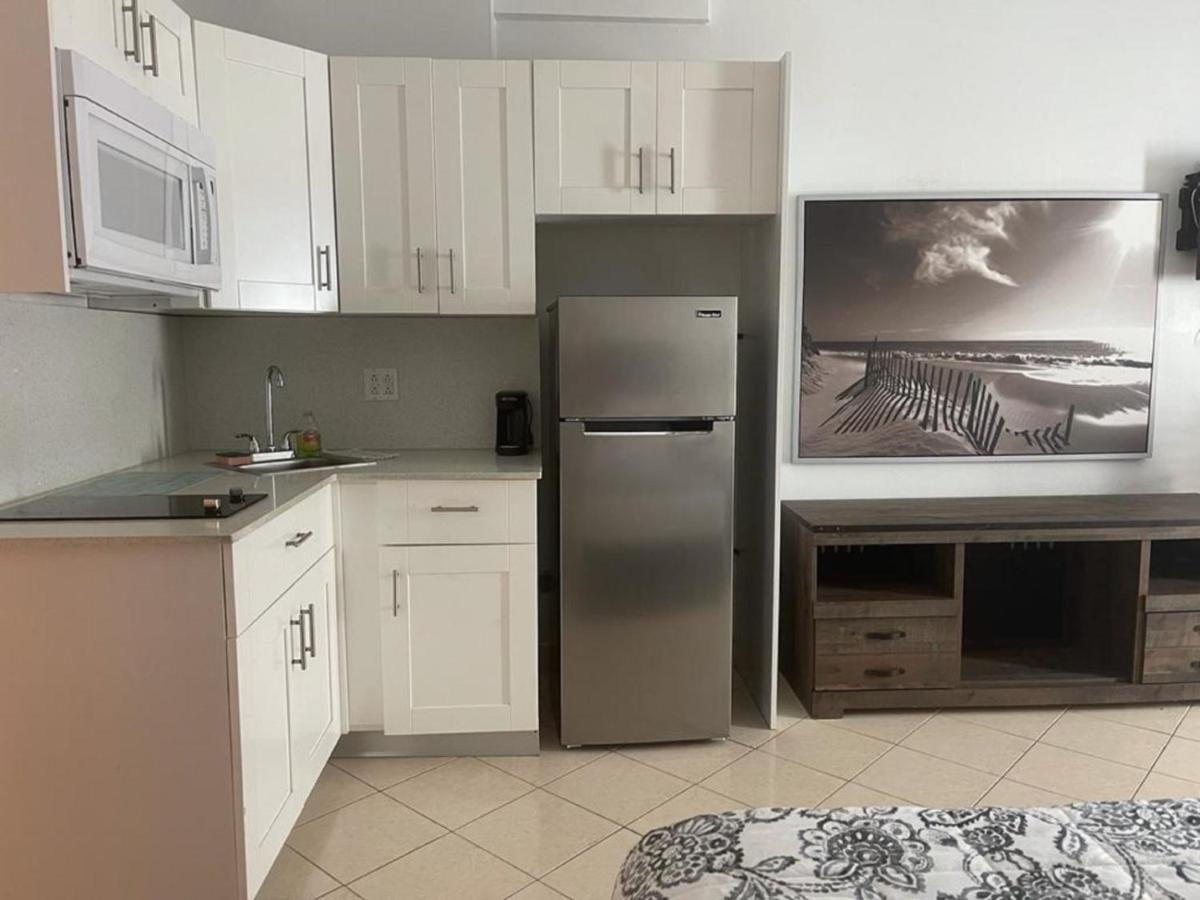 Beachfront Studios Casablanca Rentals 마이애미 비치 외부 사진